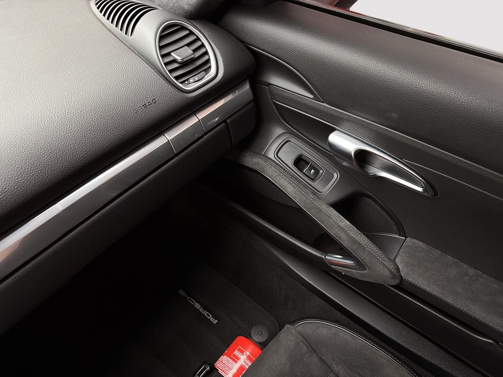 2018 Porsche 718 Cayman GTS Manual, BOSE in Laval, Quebec - 33 - w1024h768px