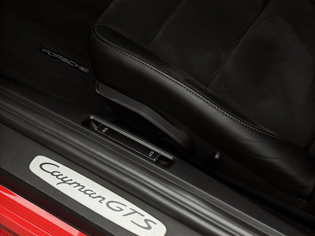 2018 Porsche 718 Cayman GTS Manual, BOSE in Laval, Quebec - 24 - w1024h768px