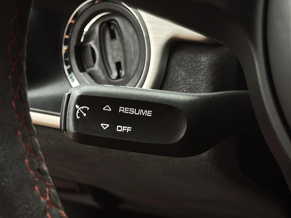 Porsche 718 Cayman GT4 Manual w/ Full Bucket Seats 2020 à Laval, Québec - 17 - w1024h768px