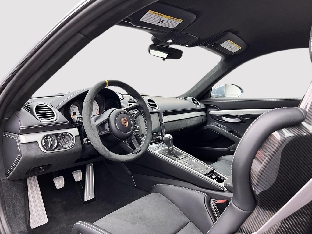2023  718 Cayman GT4 Manual Chrono Package in Laval, Quebec - 13 - w1024h768px
