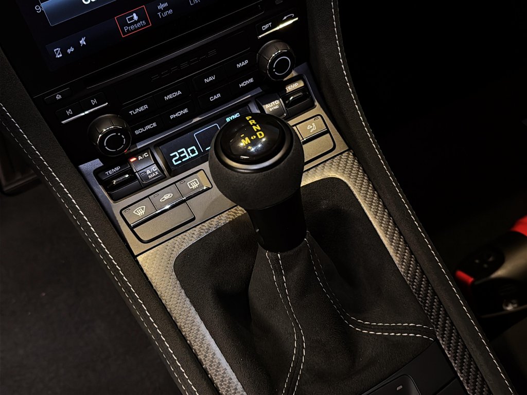 Porsche 718 Cayman GT4 RS Weissach Package 2023 à Laval, Québec - 20 - w1024h768px