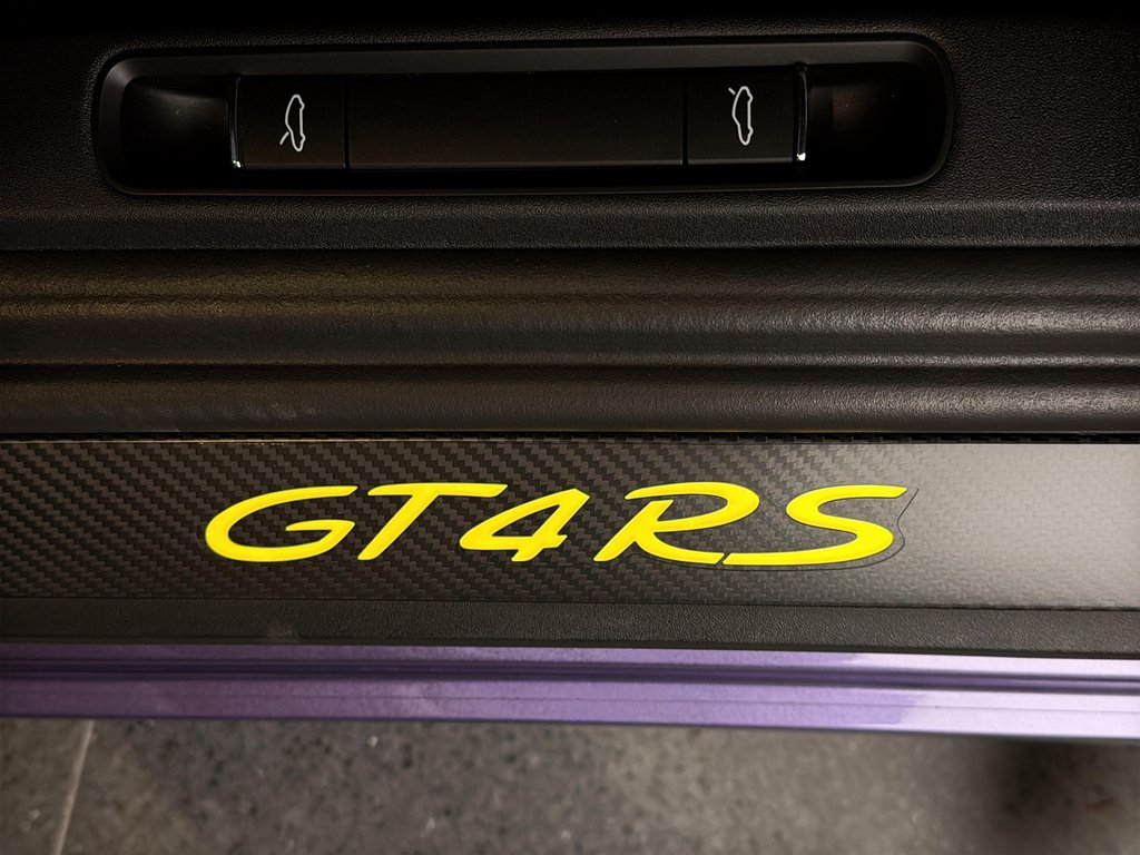 Porsche 718 Cayman GT4 RS Weissach Package 2023 à Laval, Québec - 34 - w1024h768px