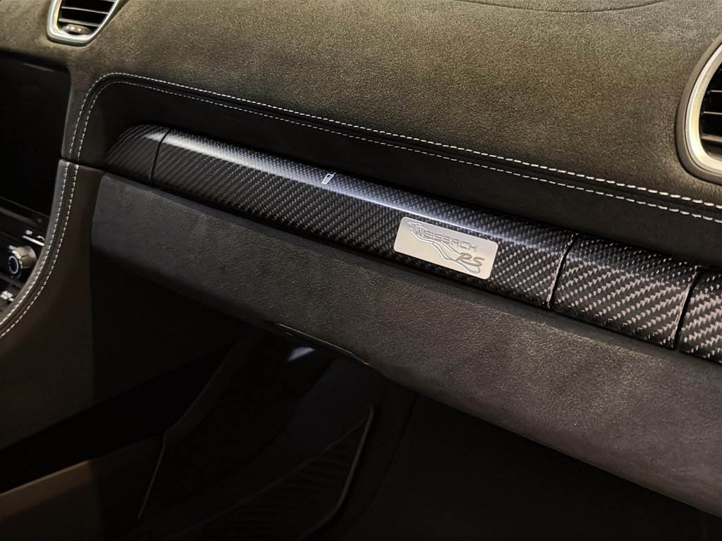 Porsche 718 Cayman GT4 RS Weissach Package 2023 à Laval, Québec - 26 - w1024h768px