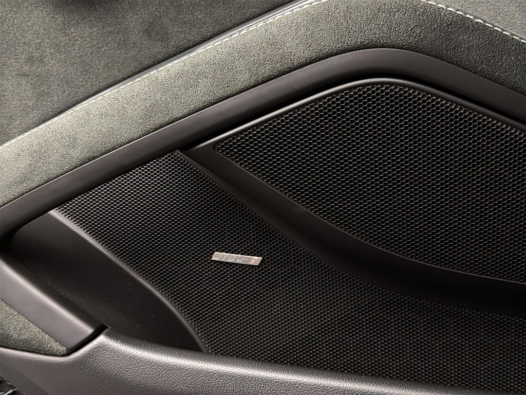 Porsche 718 Cayman GT4 RS Weissach Package 2023 à Laval, Québec - 35 - w1024h768px