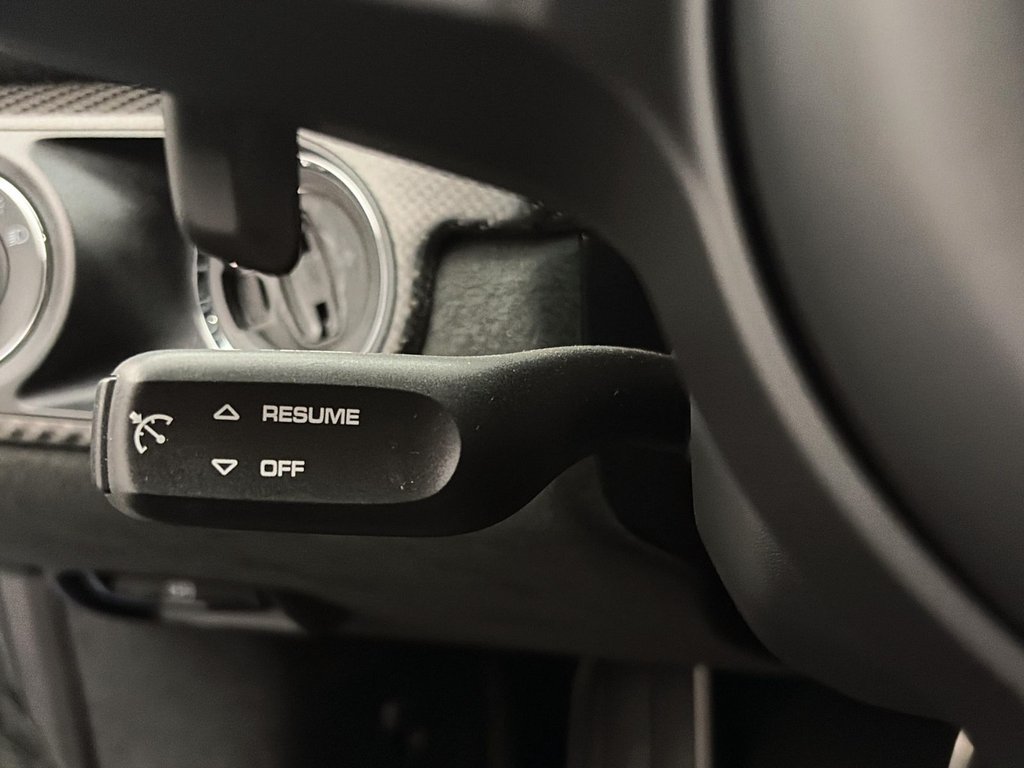 2023 Porsche 718 Cayman GT4 RS in Laval, Quebec - 17 - w1024h768px