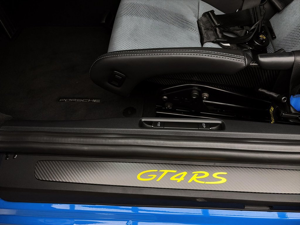 2023 Porsche 718 Cayman GT4 RS in Laval, Quebec - 29 - w1024h768px