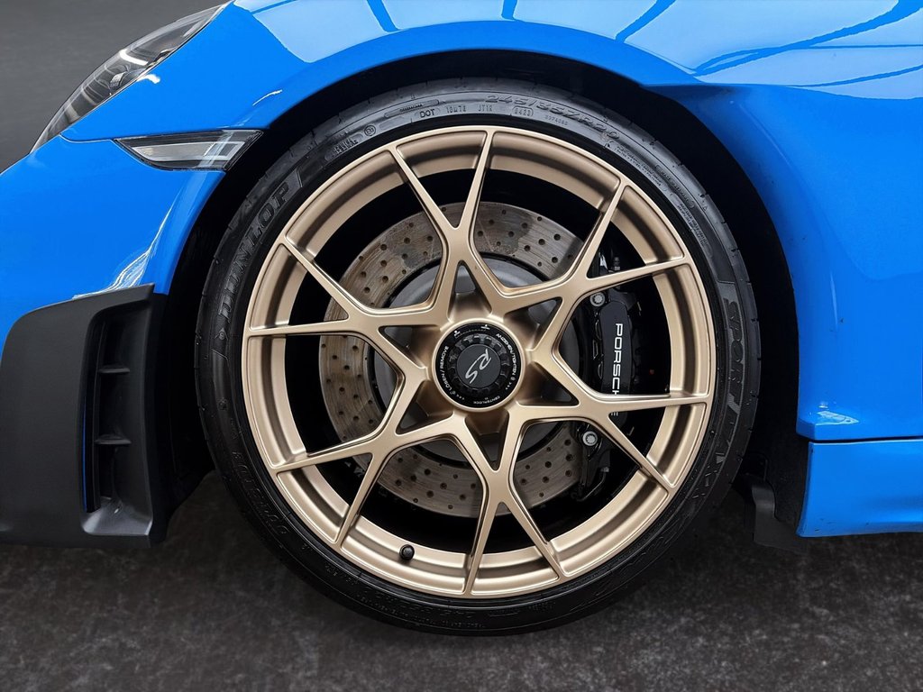 2023 Porsche 718 Cayman GT4 RS in Laval, Quebec - 10 - w1024h768px