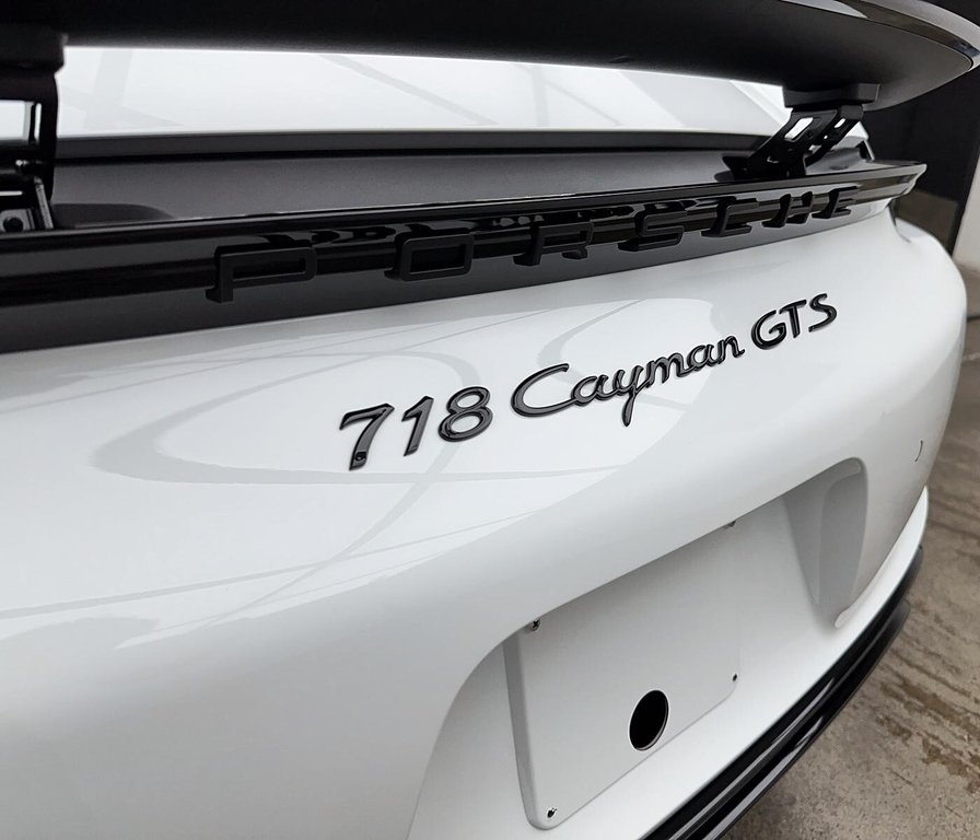 2024  718 Cayman GTS 4.0L  Premium Package in Laval, Quebec - 10 - w1024h768px