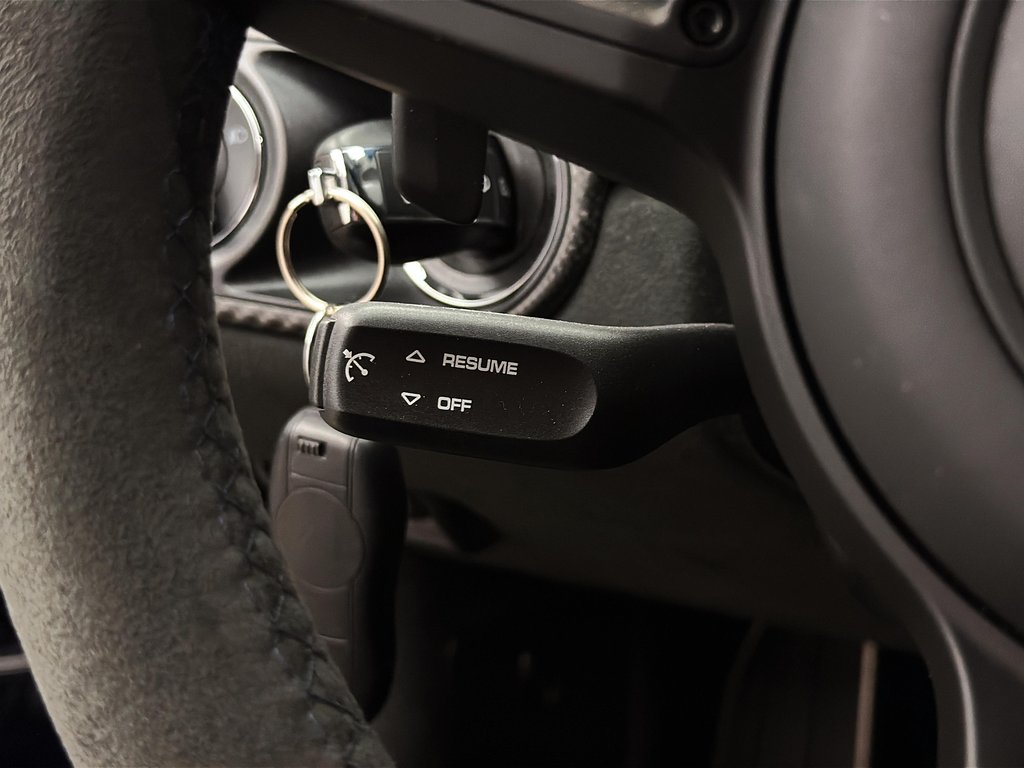 Porsche 718 Cayman GT4 RS Weissach Package 2024 à Laval, Québec - 20 - w1024h768px