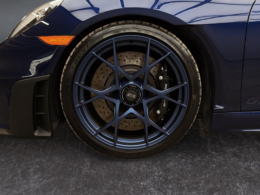 Porsche 718 Cayman GT4 RS Weissach Package 2024 à Laval, Québec - 14 - w1024h768px