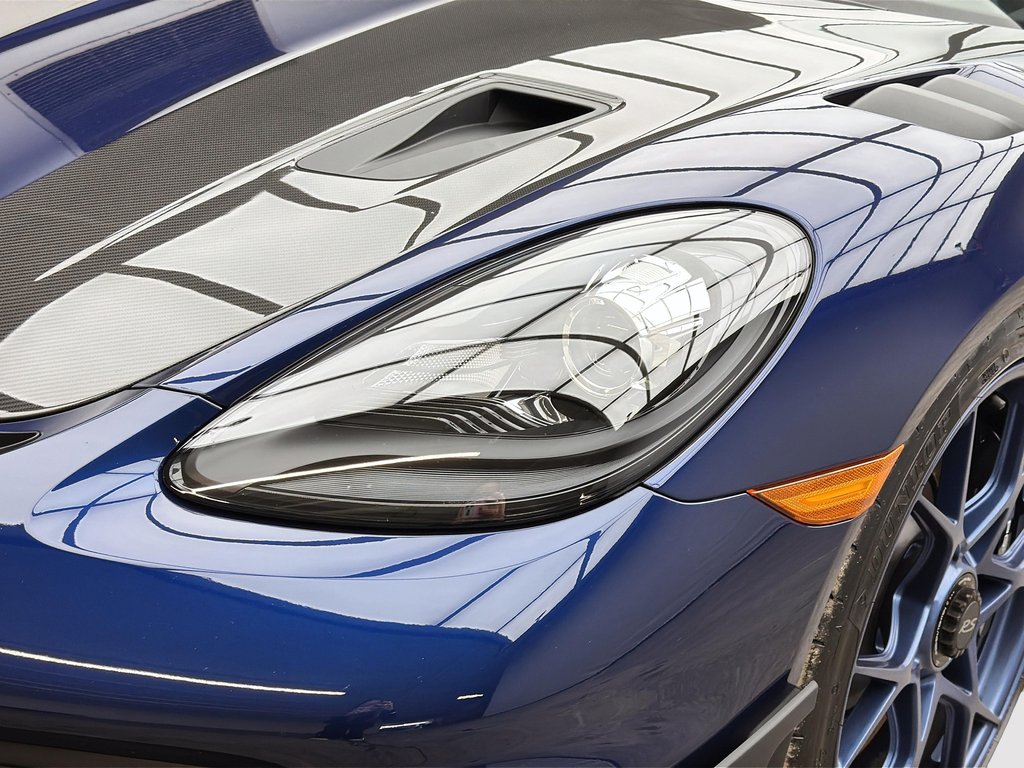 Porsche 718 Cayman GT4 RS Weissach Package 2024 à Laval, Québec - 11 - w1024h768px