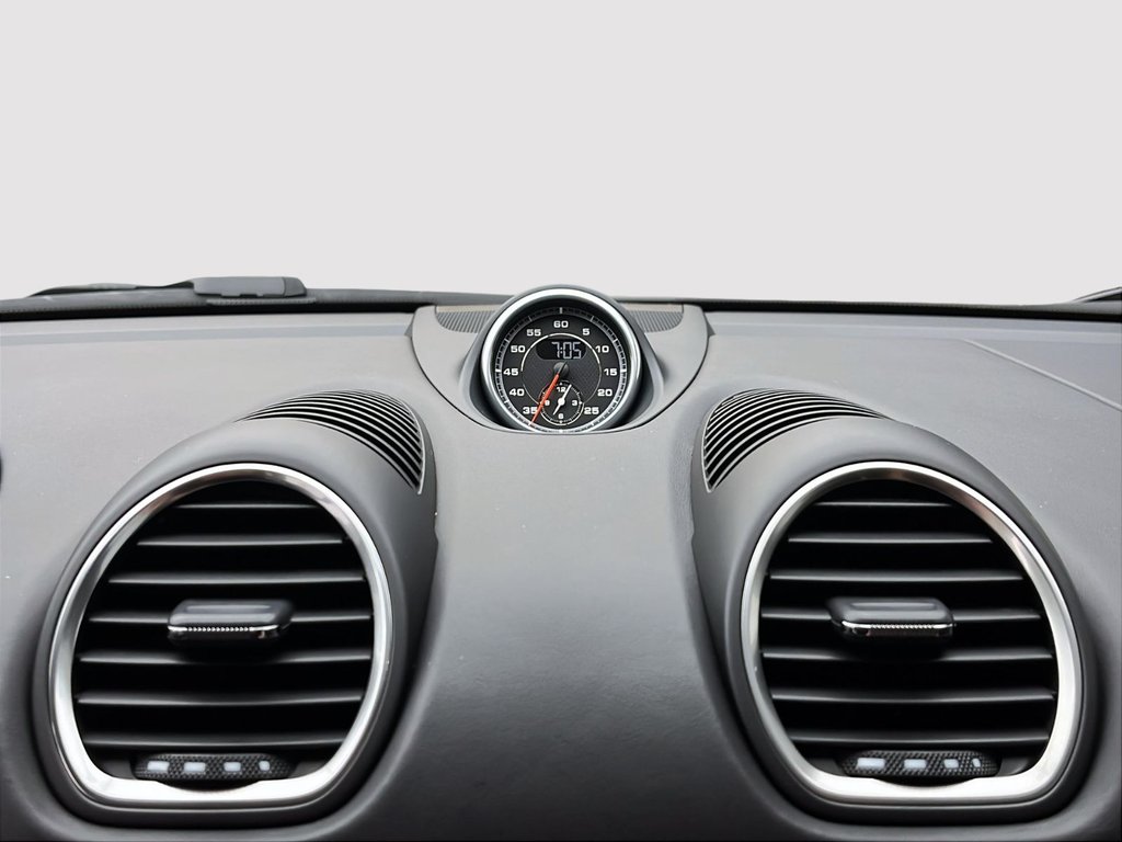 2024 Porsche 718 Cayman GTS 4.0 in Laval, Quebec - 19 - w1024h768px