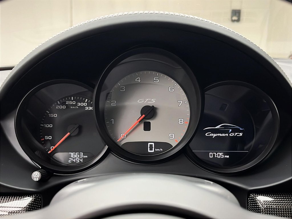2024 Porsche 718 Cayman GTS 4.0 in Laval, Quebec - 18 - w1024h768px