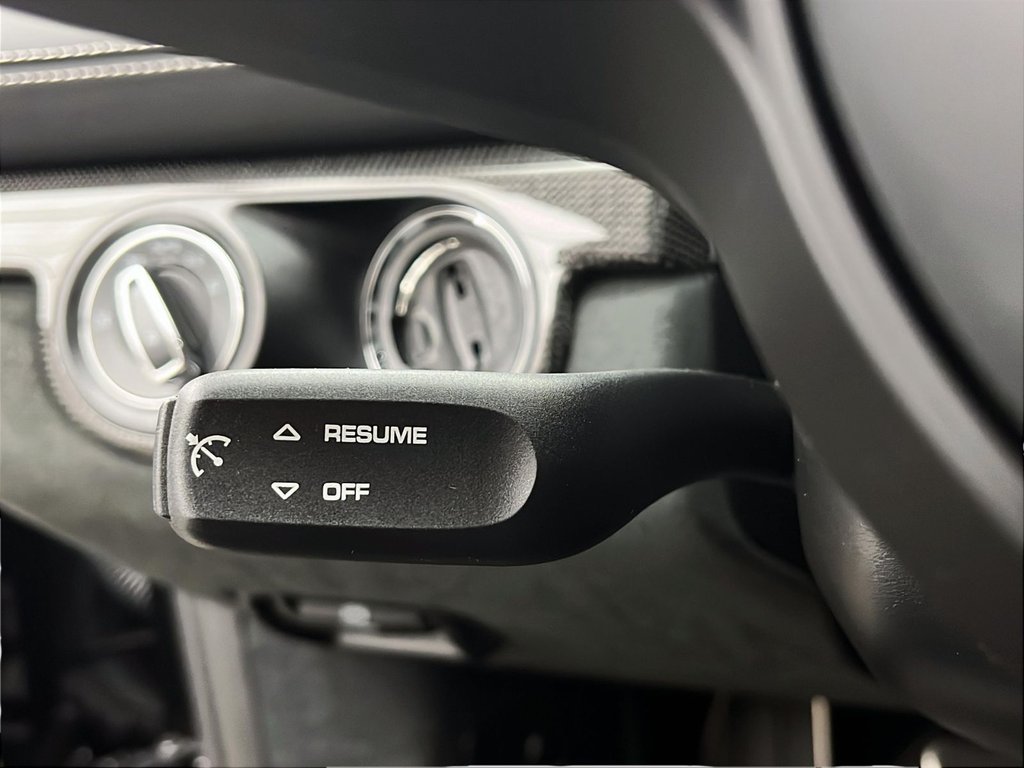 2024 Porsche 718 Cayman GTS 4.0 in Laval, Quebec - 17 - w1024h768px