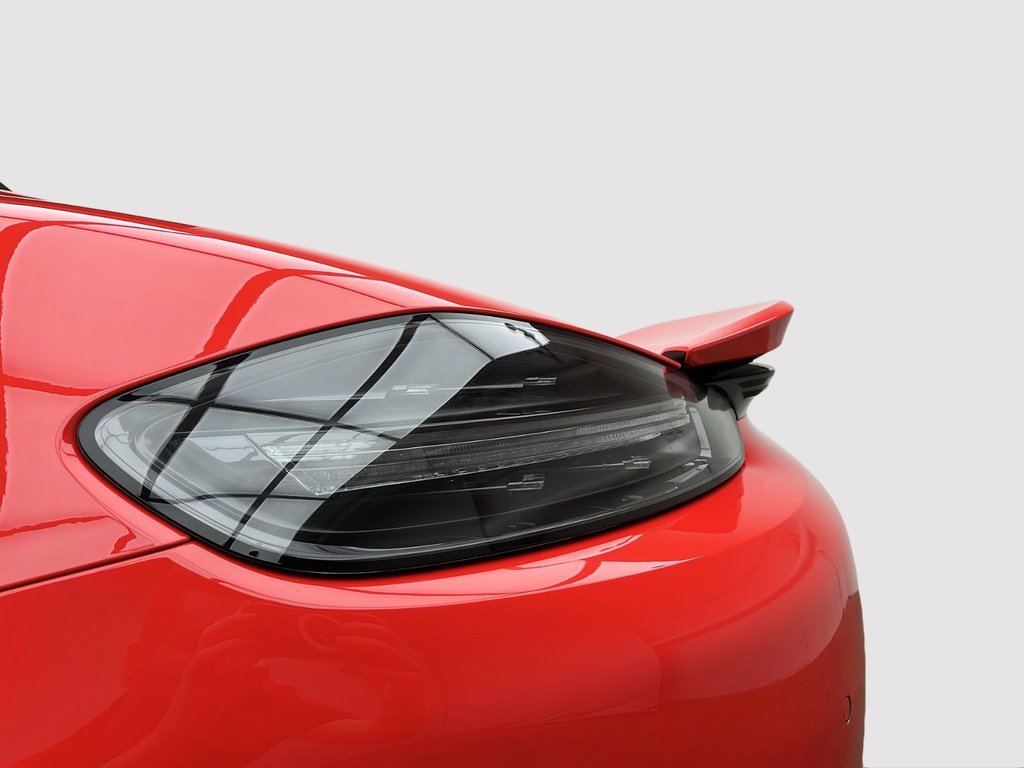 2020 Porsche 718 Spyder in Laval, Quebec - 12 - w1024h768px