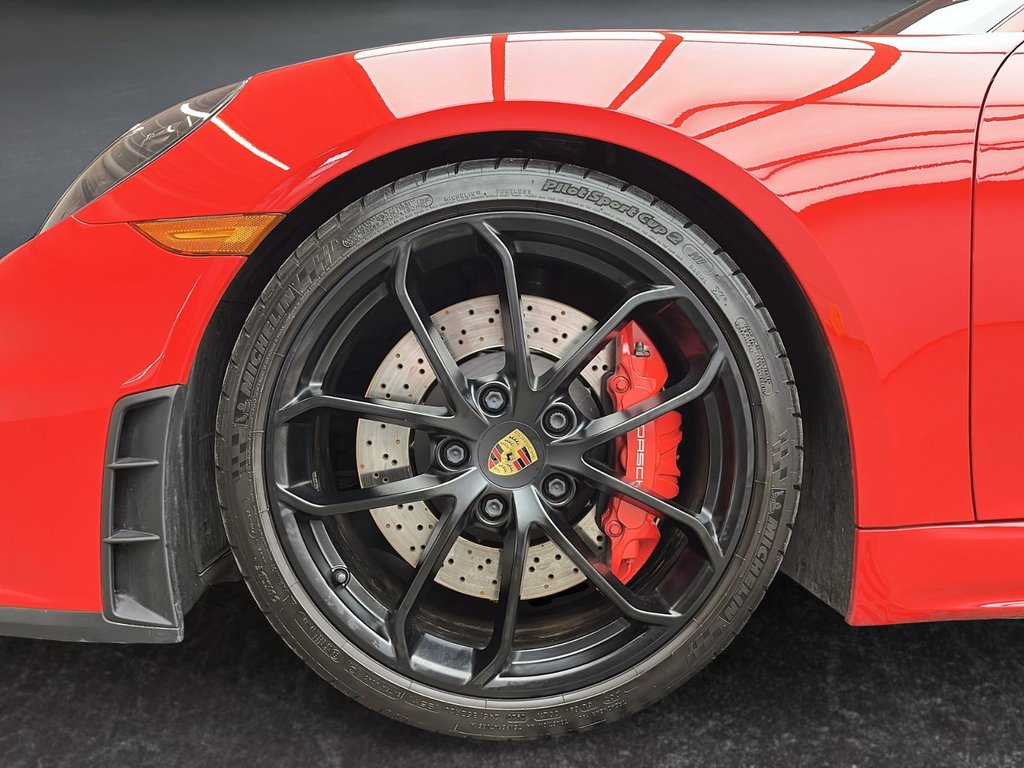 2020 Porsche 718 Spyder in Laval, Quebec - 13 - w1024h768px