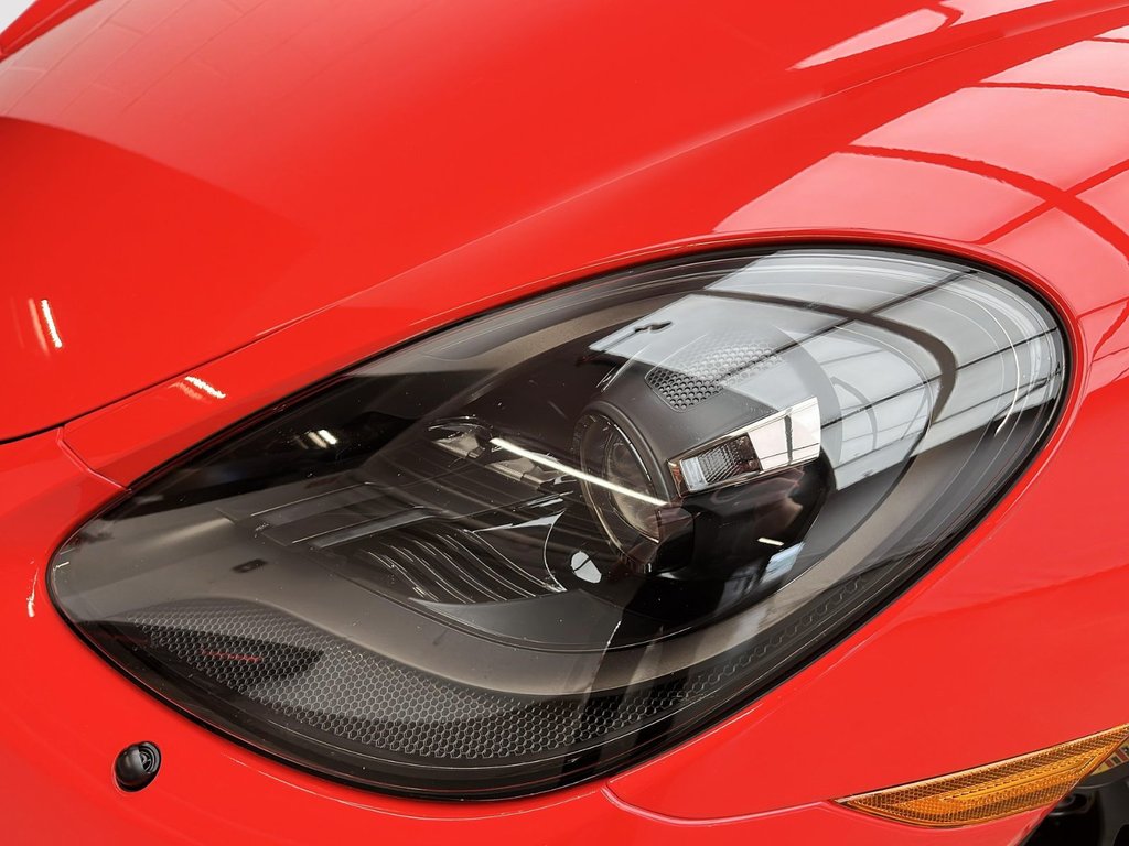 2020 Porsche 718 Spyder in Laval, Quebec - 11 - w1024h768px
