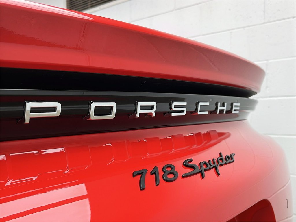 2020 Porsche 718 Spyder in Laval, Quebec - 10 - w1024h768px