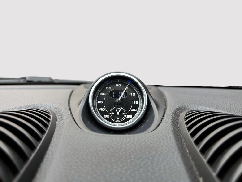 2020 Porsche 718 Spyder in Laval, Quebec - 22 - w1024h768px