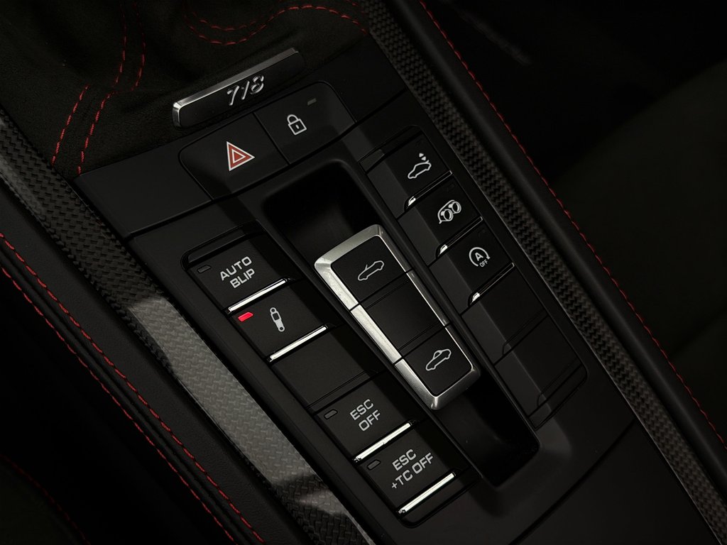 2022 Porsche 718 Spyder Roadster in Laval, Quebec - 26 - w1024h768px