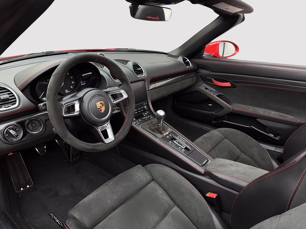 2022 Porsche 718 Spyder Roadster in Laval, Quebec - 18 - w1024h768px