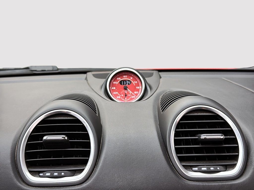2022 Porsche 718 Spyder Roadster in Laval, Quebec - 24 - w1024h768px