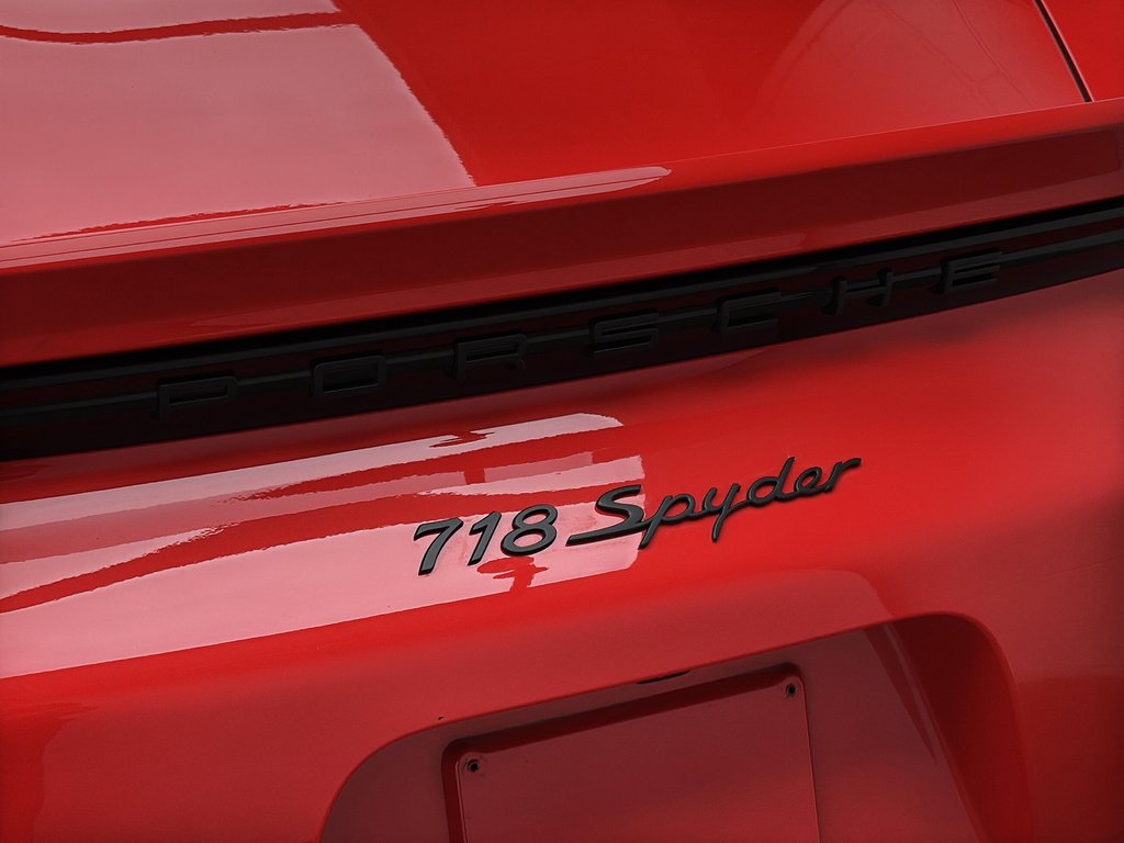 2022 Porsche 718 Spyder Roadster in Laval, Quebec - 13 - w1024h768px