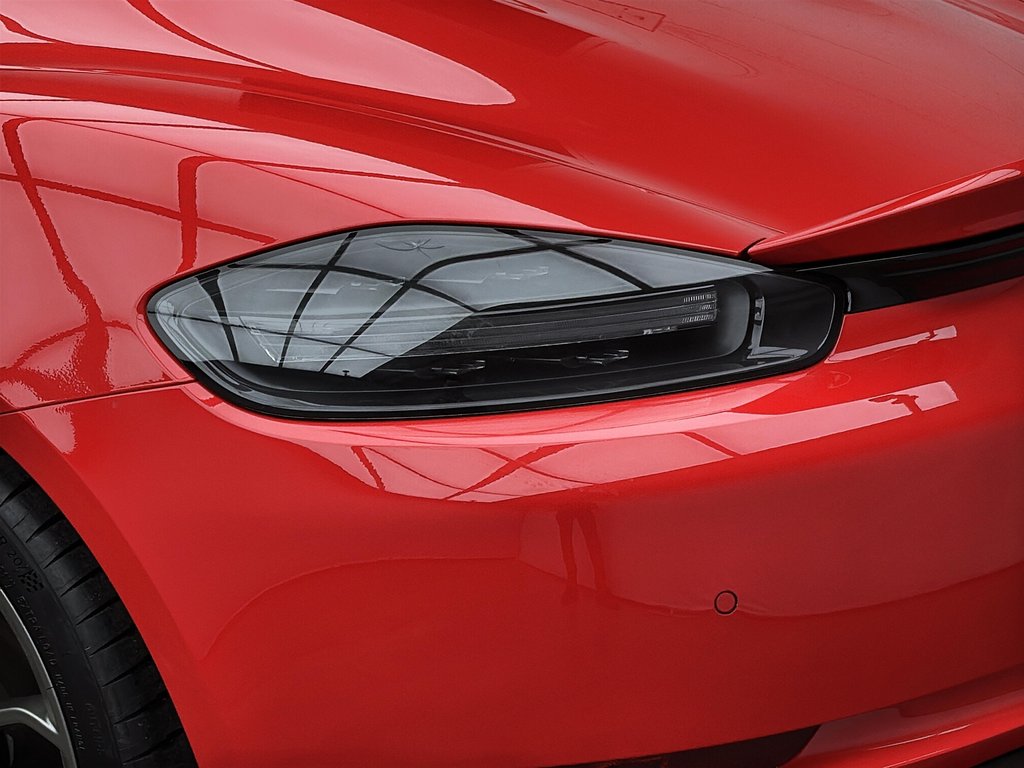 2022 Porsche 718 Spyder Roadster in Laval, Quebec - 16 - w1024h768px