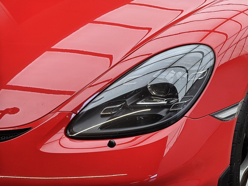 2022 Porsche 718 Spyder Roadster in Laval, Quebec - 14 - w1024h768px