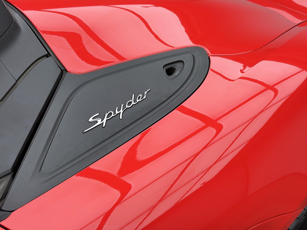 2022 Porsche 718 Spyder Roadster in Laval, Quebec - 12 - w1024h768px