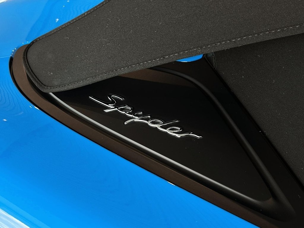 2023  718 Spyder Roadster in Laval, Quebec - 33 - w1024h768px