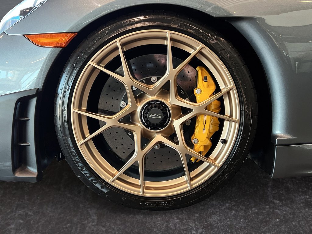 Porsche 718 Spyder RS  Weissach Package, PCCB,+++ 2024 à Laval, Québec - 7 - w1024h768px
