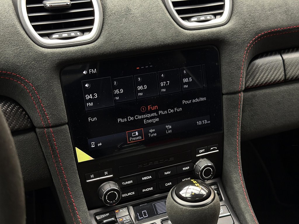 Porsche 718 Spyder RS Weissach Package 2024 à Laval, Québec - 19 - w1024h768px