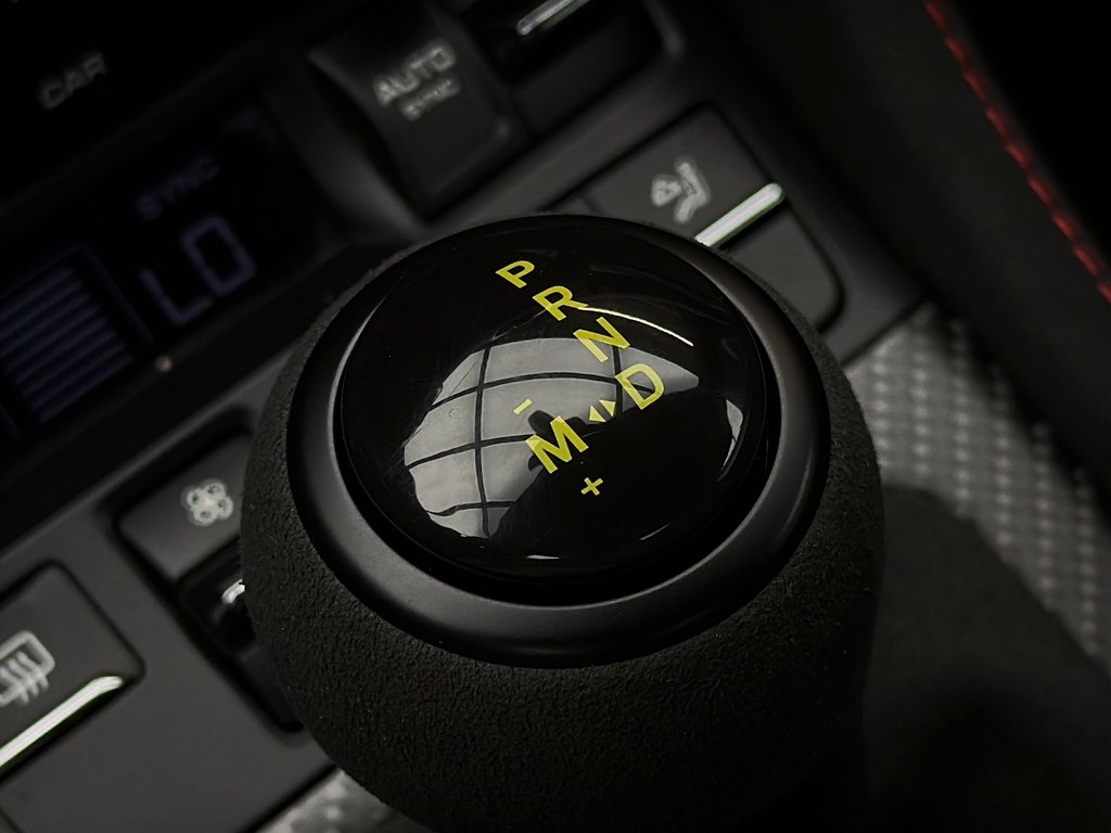 Porsche 718 Spyder RS Weissach Package 2024 à Laval, Québec - 30 - w1024h768px