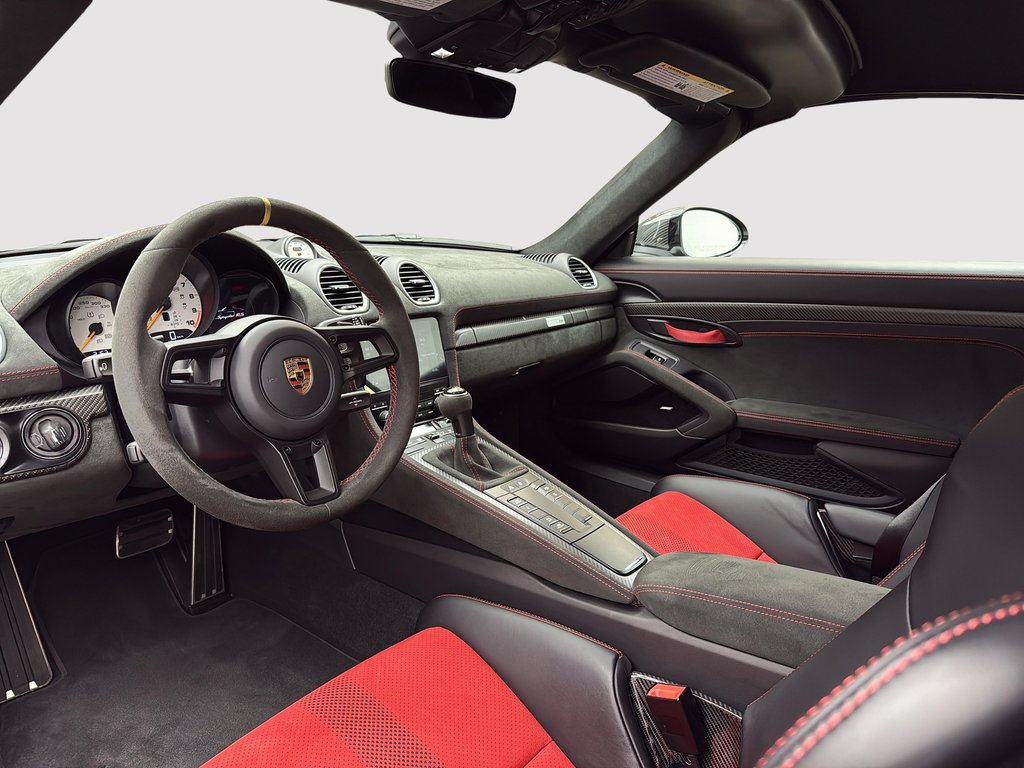 Porsche 718 Spyder RS Weissach Package 2024 à Laval, Québec - 14 - w1024h768px