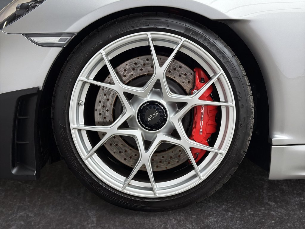 Porsche 718 Spyder RS Weissach Package 2024 à Laval, Québec - 7 - w1024h768px