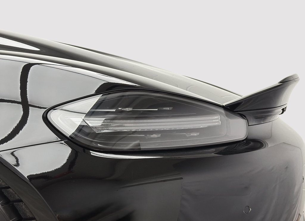 2024 Porsche 718 Spyder RS Roadster in Laval, Quebec - 13 - w1024h768px