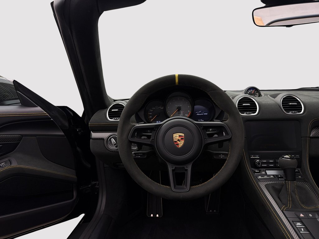 2024 Porsche 718 Spyder RS Roadster in Laval, Quebec - 19 - w1024h768px