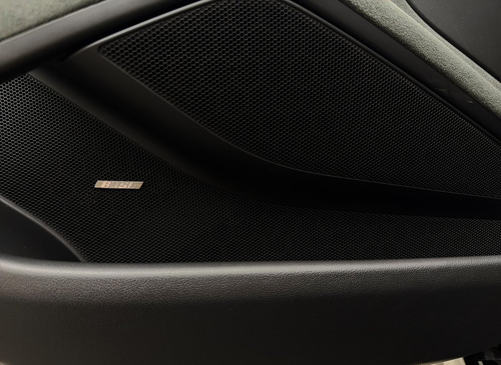 2024 Porsche 718 Spyder RS Roadster in Laval, Quebec - 32 - w1024h768px