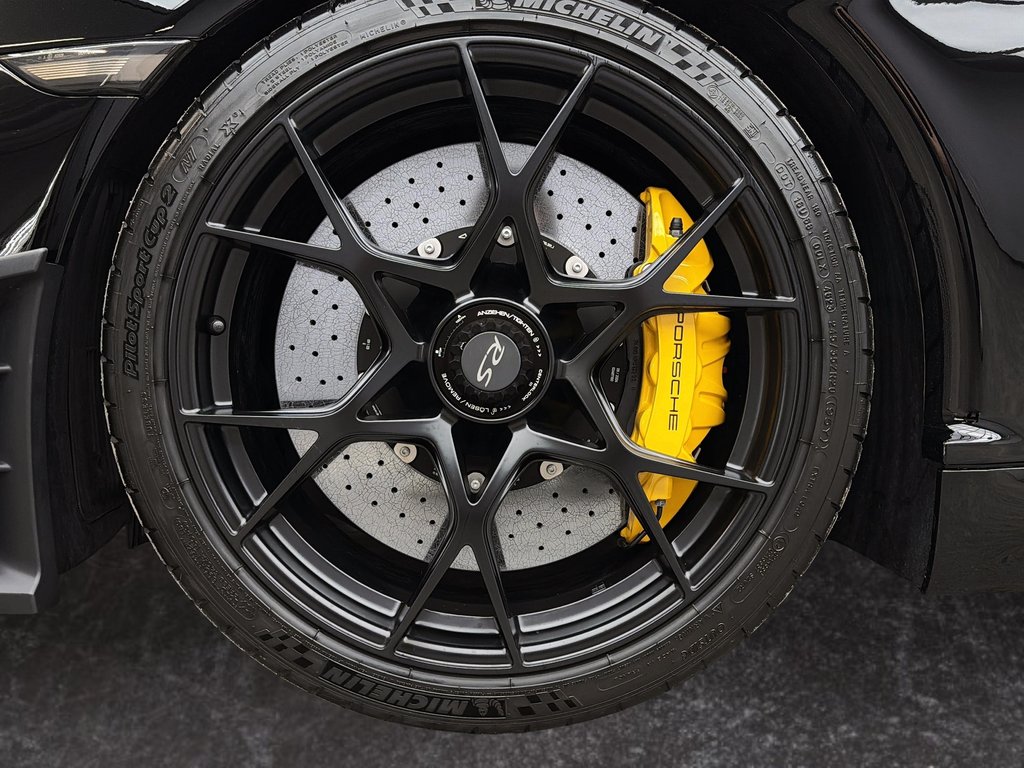 2024 Porsche 718 Spyder RS Roadster in Laval, Quebec - 16 - w1024h768px