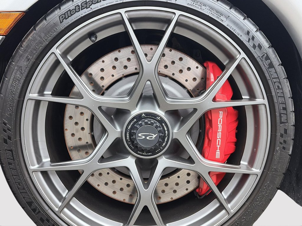 Porsche 718 Spyder RS 2025 à Laval, Québec - 15 - w1024h768px