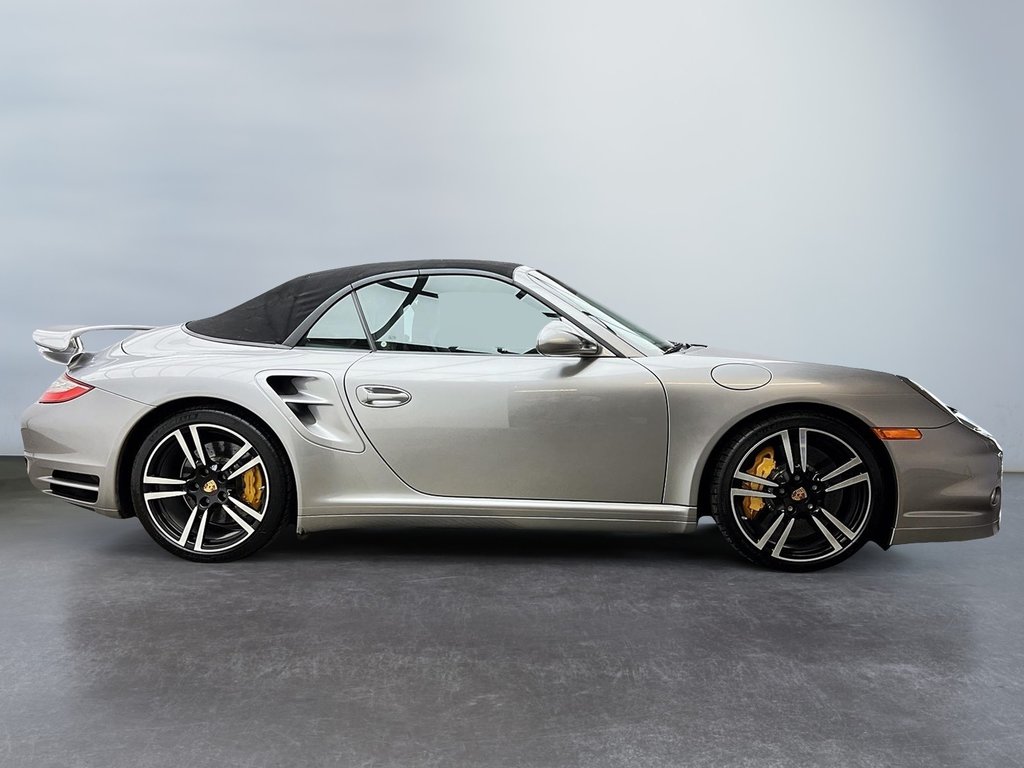 911 Turbo S Cabriolet  Carbon Package 2011 à Laval, Québec - 5 - w1024h768px