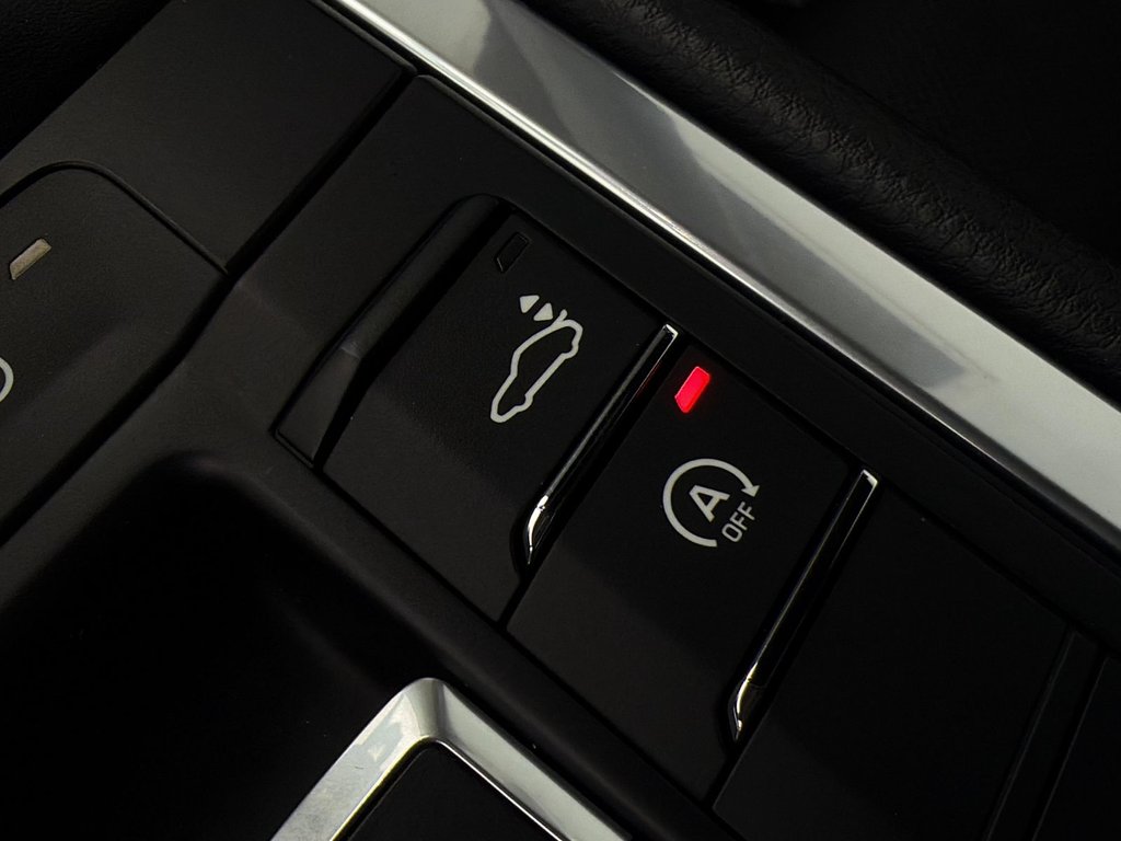 2012 Porsche 911 991 Carrera S in Laval, Quebec - 20 - w1024h768px
