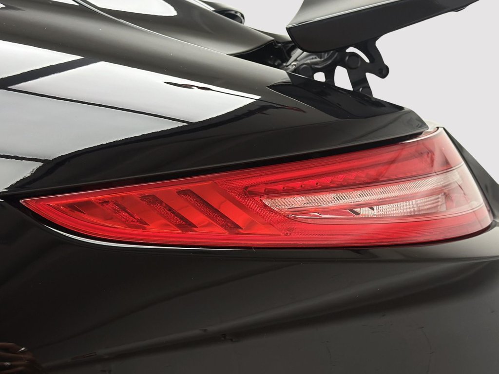 2012 Porsche 911 991 Carrera S in Laval, Quebec - 9 - w1024h768px