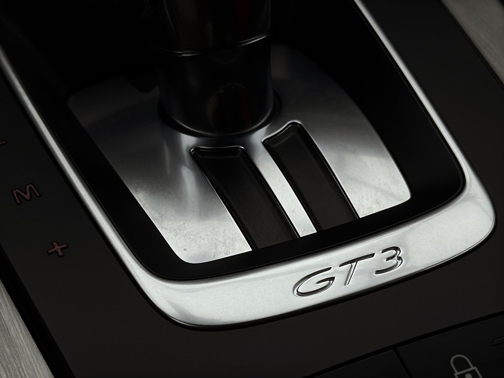Porsche 911 GT3  Sport Chrono Package 2014 à Laval, Québec - 31 - w1024h768px