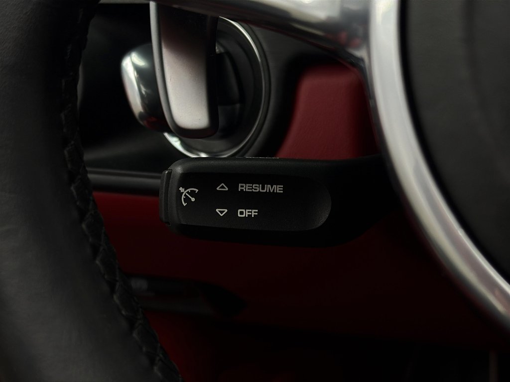 2015 Porsche 911 Carrera 4 GTS Cabriolet Premium Package Plus in Laval, Quebec - 20 - w1024h768px