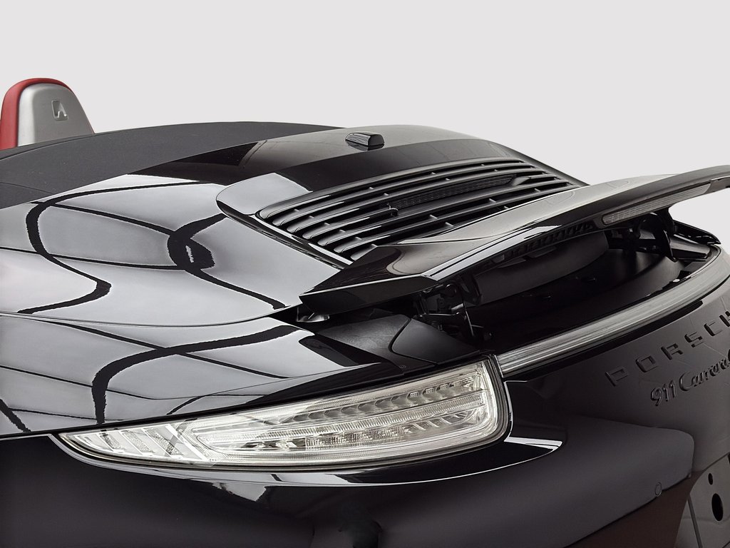 2015 Porsche 911 Carrera 4 GTS Cabriolet Premium Package Plus in Laval, Quebec - 13 - w1024h768px