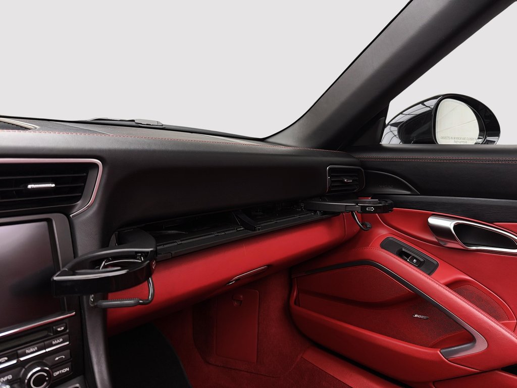 2015 Porsche 911 Carrera 4 GTS Cabriolet Premium Package Plus in Laval, Quebec - 29 - w1024h768px