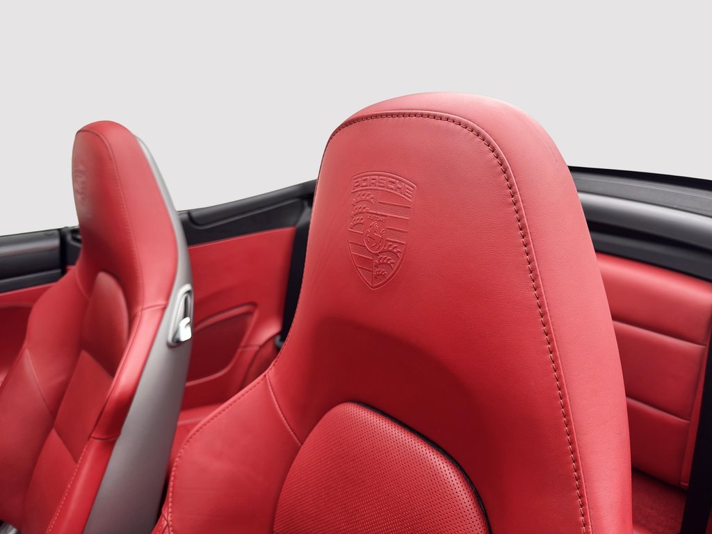 2015 Porsche 911 Carrera 4 GTS Cabriolet Premium Package Plus in Laval, Quebec - 28 - w1024h768px