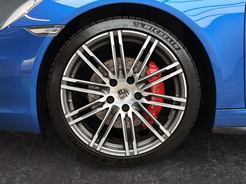 Porsche 911  2015 à Laval, Québec - 10 - w1024h768px